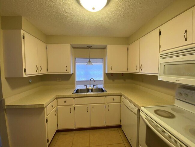 Foto del edificio - 505 Fairview Ave NW