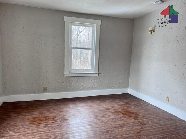 Foto del edificio - Cozy 3 Bedroom Cottage - Heat Included!
