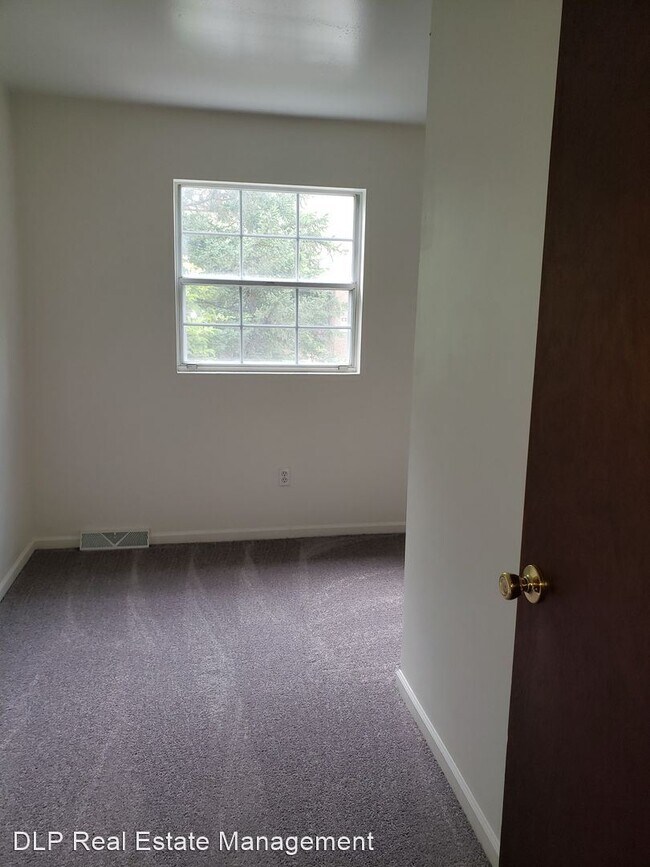 Foto del edificio - 623-629 Forrest St