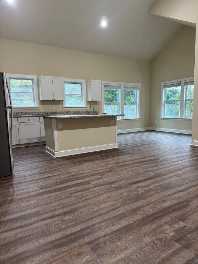 Building Photo - New Construction in North Hall for Rent!