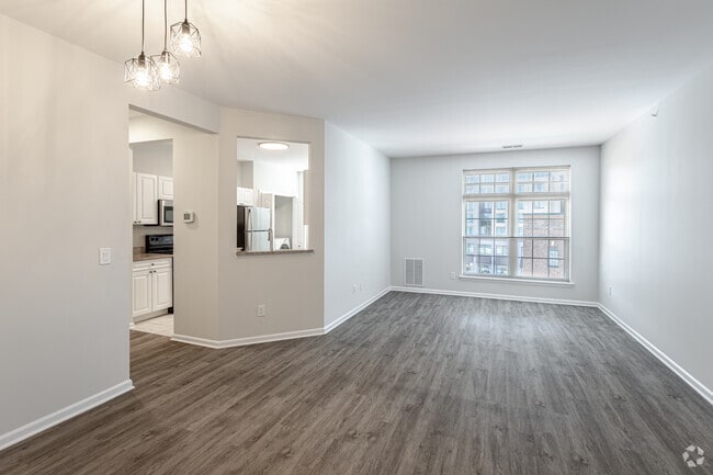 2BR, 2BA - 1125SF - Living Room - BELLCLAIRE, LLC