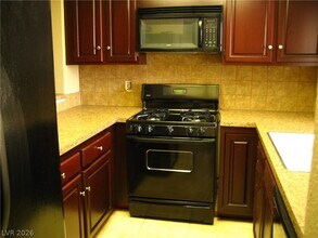 Building Photo - 2894 Lilac Ct