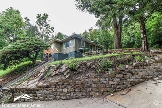 Building Photo - 605 Ratone Ln