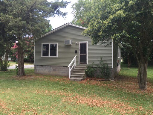 Primary Photo - 400 Pearl St