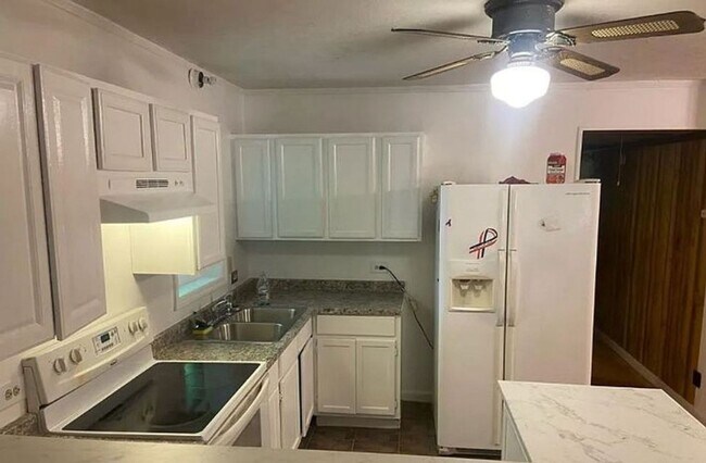 Foto del edificio - 3 Bedroom Single Family Home in Waynesville