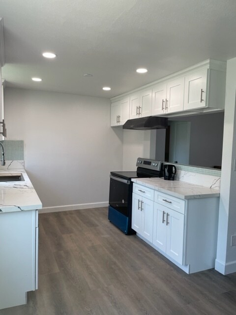 Building Photo - 2543 Yorkshire Way