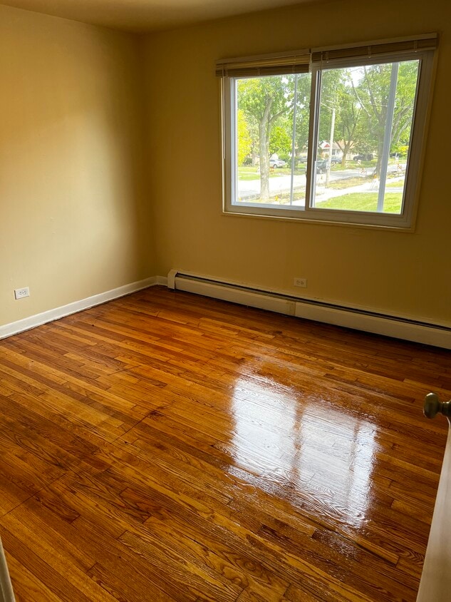 Primary Photo - 490 W 16th Plz