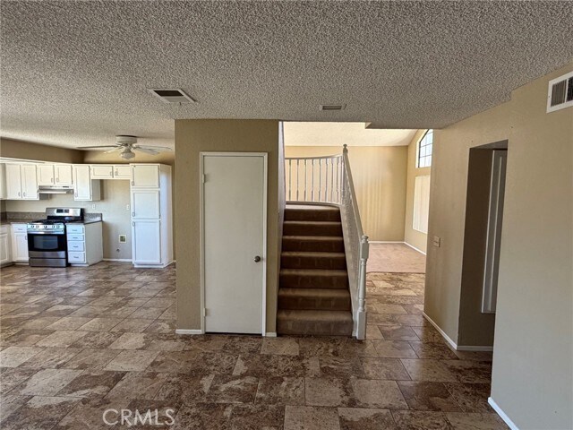 Building Photo - 35378 Chiwi Cir