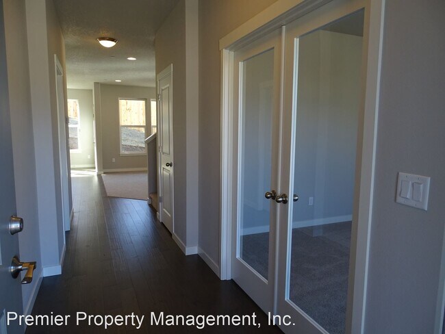 Foto del edificio - 3 br, 2.5 bath House - 4121 NE Tacoma Ct