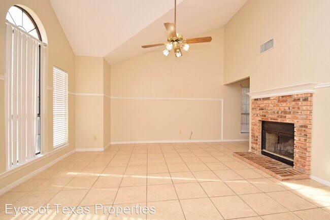Foto del edificio - 3 br, 3 bath House - 7409 Crepe Myrtle Drive