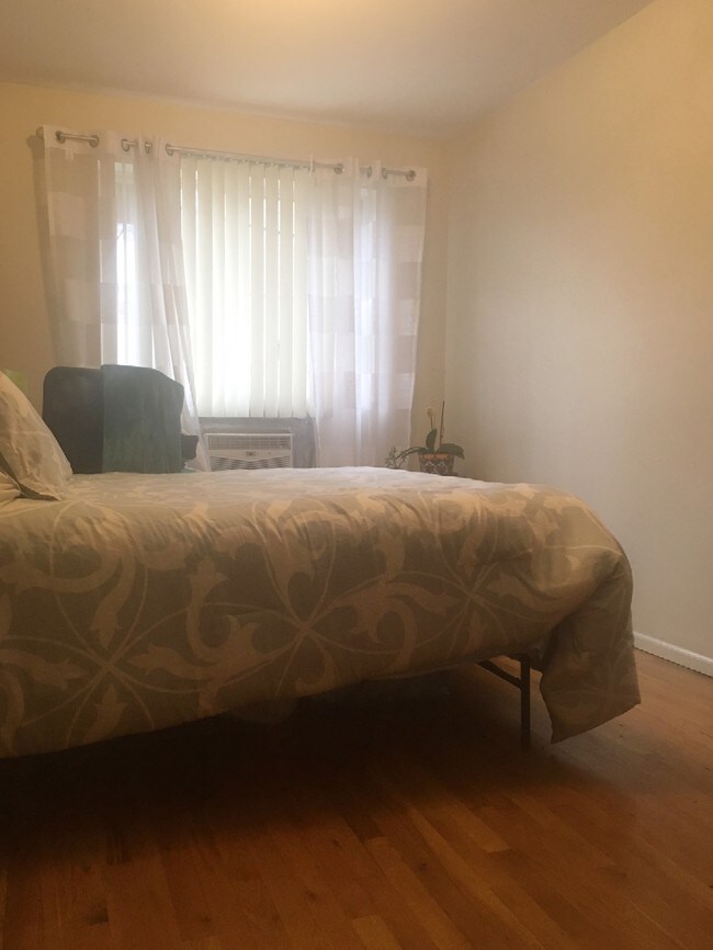 Building Photo - 4908 28th Ave