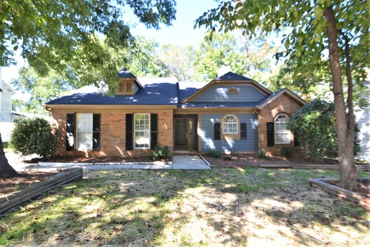 2419 Katherine Kiker Rd, Charlotte, NC 28213 House Rental in