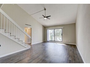 Lake Country Village Apartments Photo
