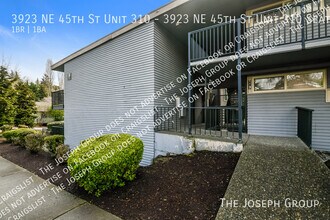 Building Photo - 3923 NE 45th St