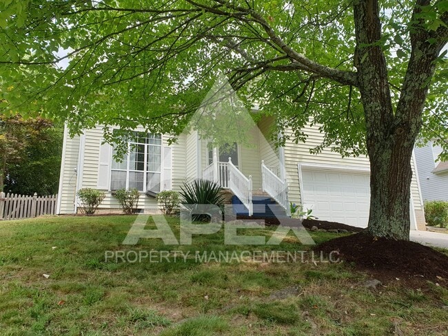Building Photo - Beautiful 3 Bd 2.5 Ba Single Family Home in West Knoxville!!