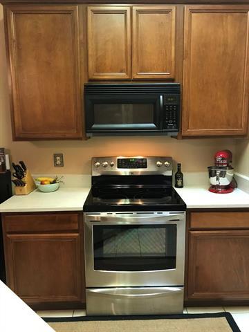 Building Photo - 1614 Poinsettia Blvd