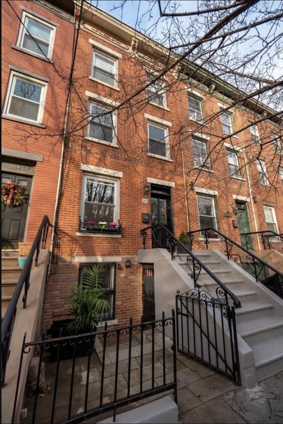 Foto principal - 284 6th St