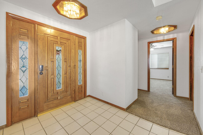 Building Photo - 2503 Brentwood Dr