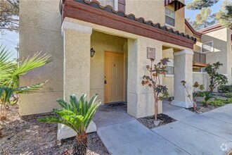 Building Photo - 2801 N Rainbow Blvd