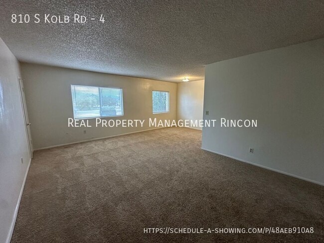 Building Photo - 810 S Kolb Rd