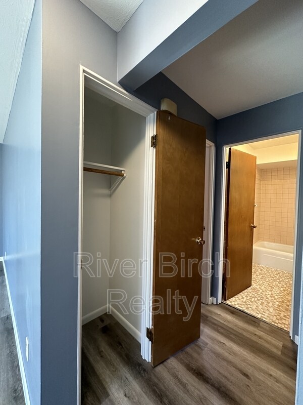 Foto del edificio - 525 W Cook St