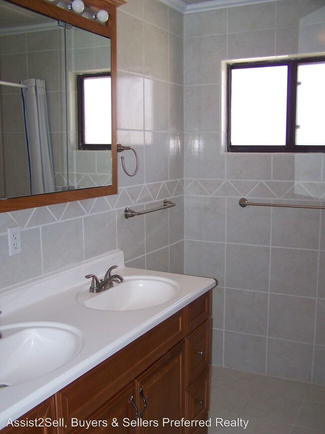 Building Photo - 3 br, 2 bath House - 1515 Scenic Dr