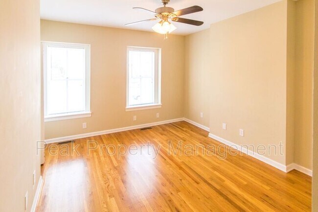 Building Photo - 109 Pulliam St