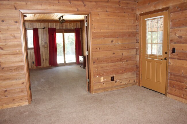 Building Photo - Unique Home Between Morrison and Conifer!!
