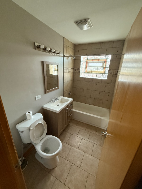 Building Photo - 4400 N Mango Ave