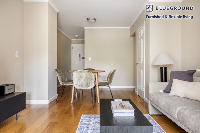 Foto del edificio - 788 Columbus Ave
