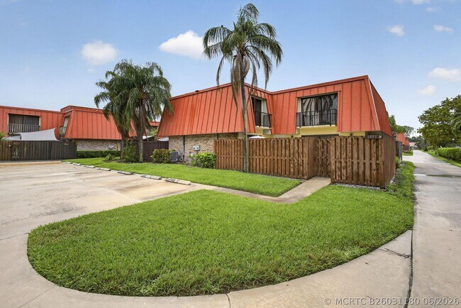 Foto del edificio - 3345 Meridian Way N