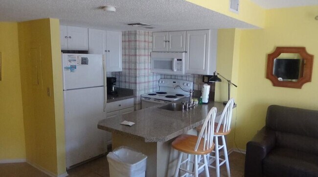 Building Photo - 497 Plantation Rd