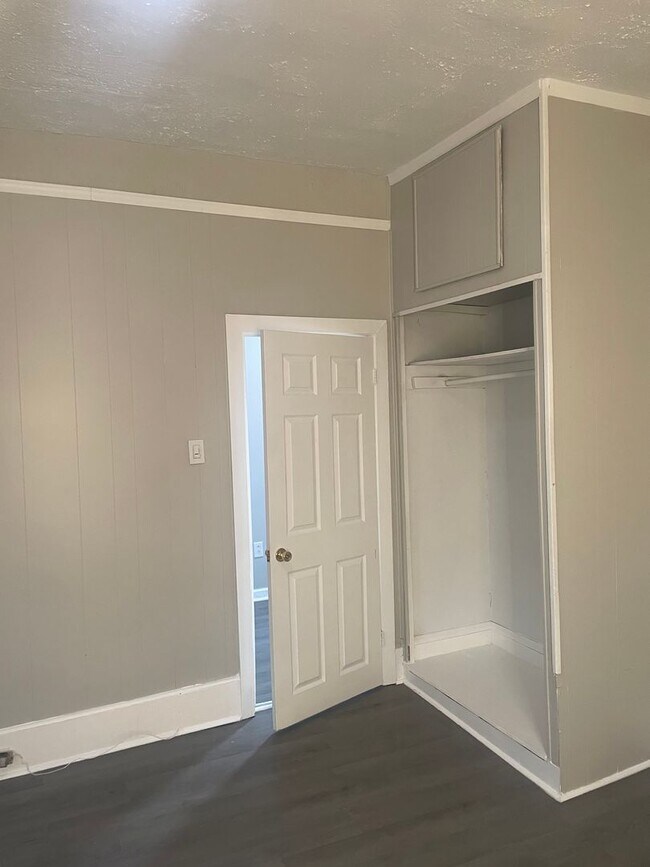 Foto del edificio - 3 br 1 bath house for rent