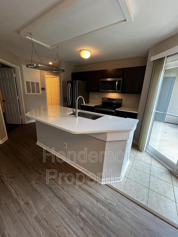 Foto del edificio - 8071 Cedar Glen Dr