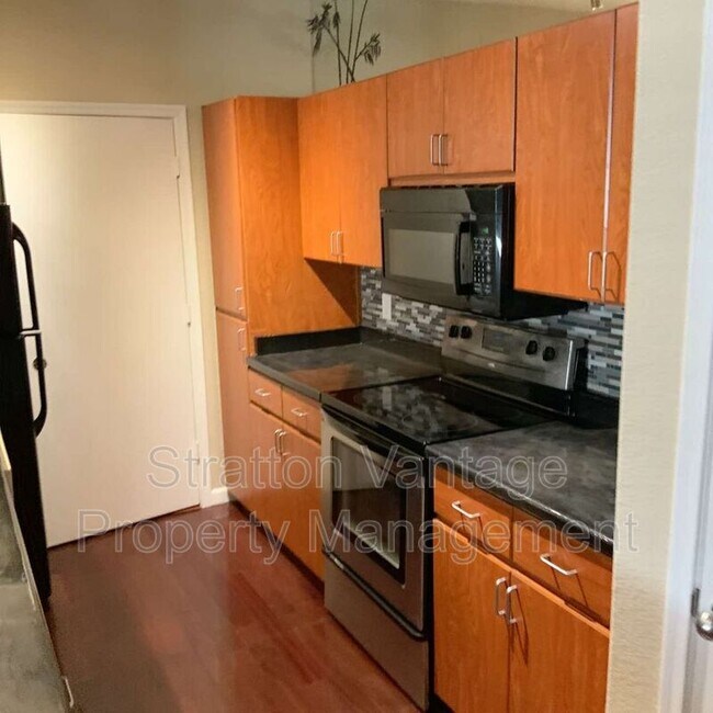 Foto del edificio - 5302 E Van Buren St