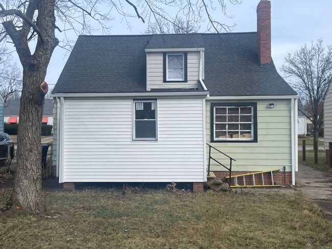 Photo - 3938 E 177th St House