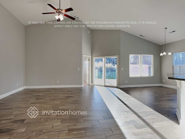 Foto del edificio - 2813 Santiago Circle