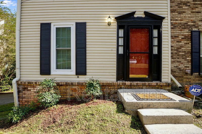 Foto principal - 4601 Little River Rd