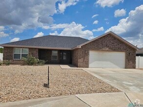 Building Photo - 2107 Mockingbird Ln