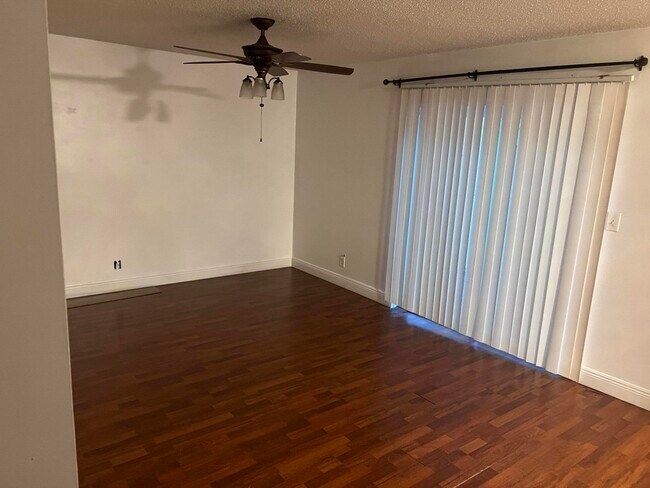 Foto del edificio - 4408 NW 3rd Terrace