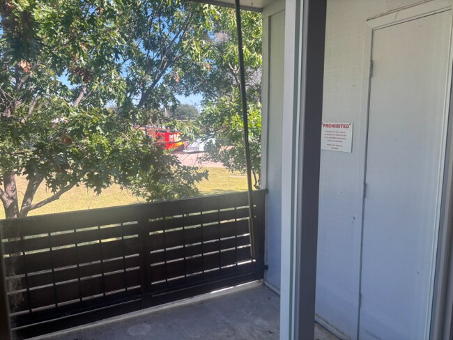 Foto del edificio - 531 Bedford Rd