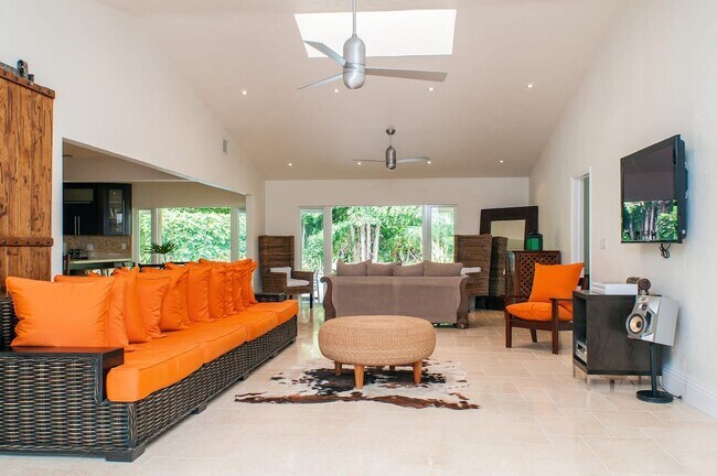 Foto del edificio - 6411 SW 185th Way