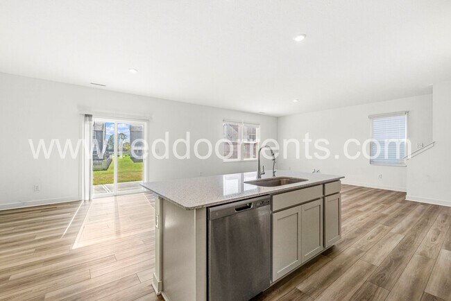Foto del edificio - ? Move in now and get 50% OFF your first month’s rent when you sign an 16-month lease! ?