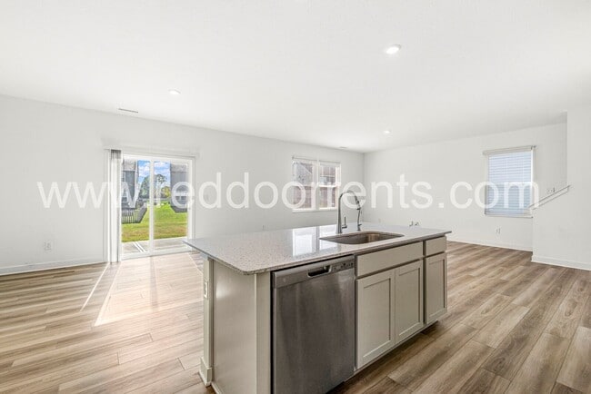 Building Photo - 4513 Branower St