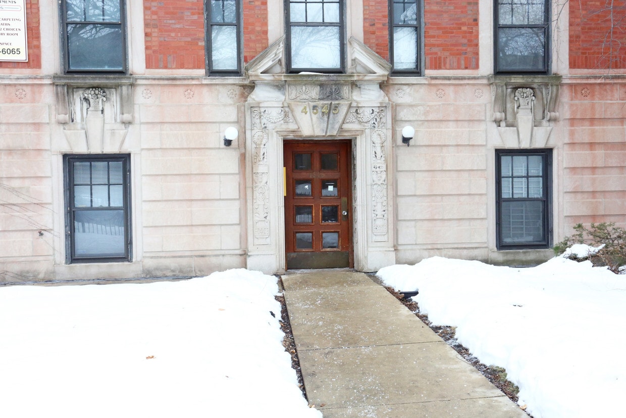Foto del edificio - 4545 N Beacon St