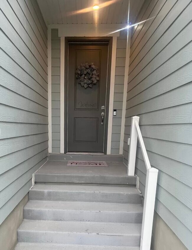Building Photo - 260 W Box Creek Dr