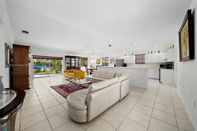 Foto del edificio - 19780 SW 87th Ave