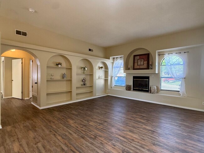 Foto del edificio - 7200 Whippoorwill Ln NE
