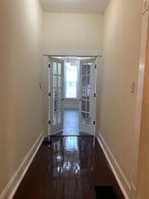 Building Photo - 360 S Broadway Park