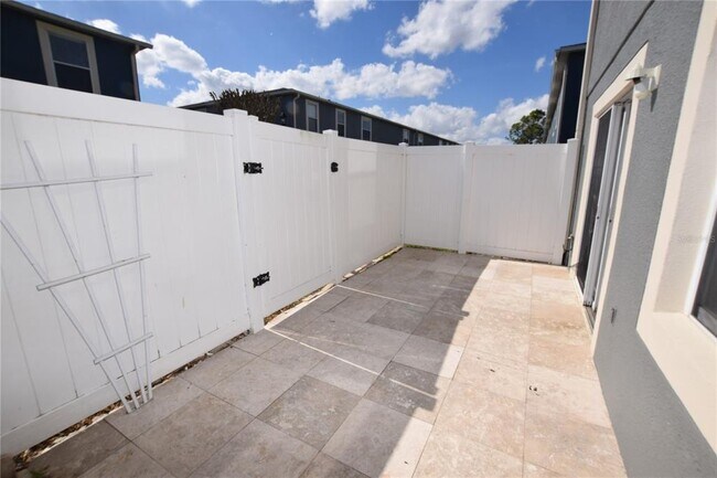 Foto del edificio - 13098 Lexington Summit St